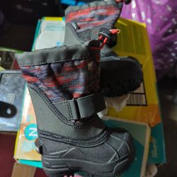 Columbia Snow Boots Kids Size 4