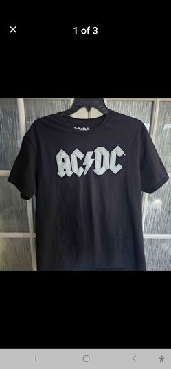 Mens Size Large ACDC graphic t shirt