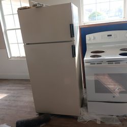 Fridge and Stove