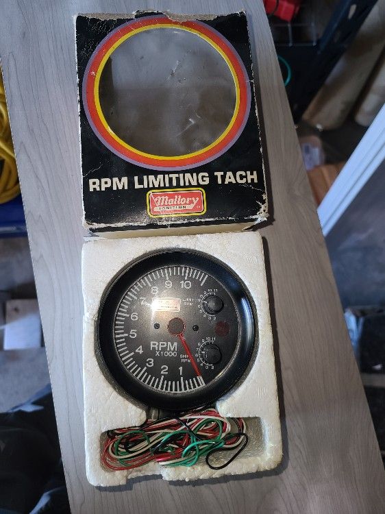 Vintage Mallory Ignition Rpm Limiting Tachometer