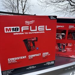 Milwaukee M18 FUEL 18-Volt Lithium-Ion Brushless Cordless Gen II 16-Gauge Angled Finish Nailer