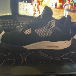 jordan 4 white thunder