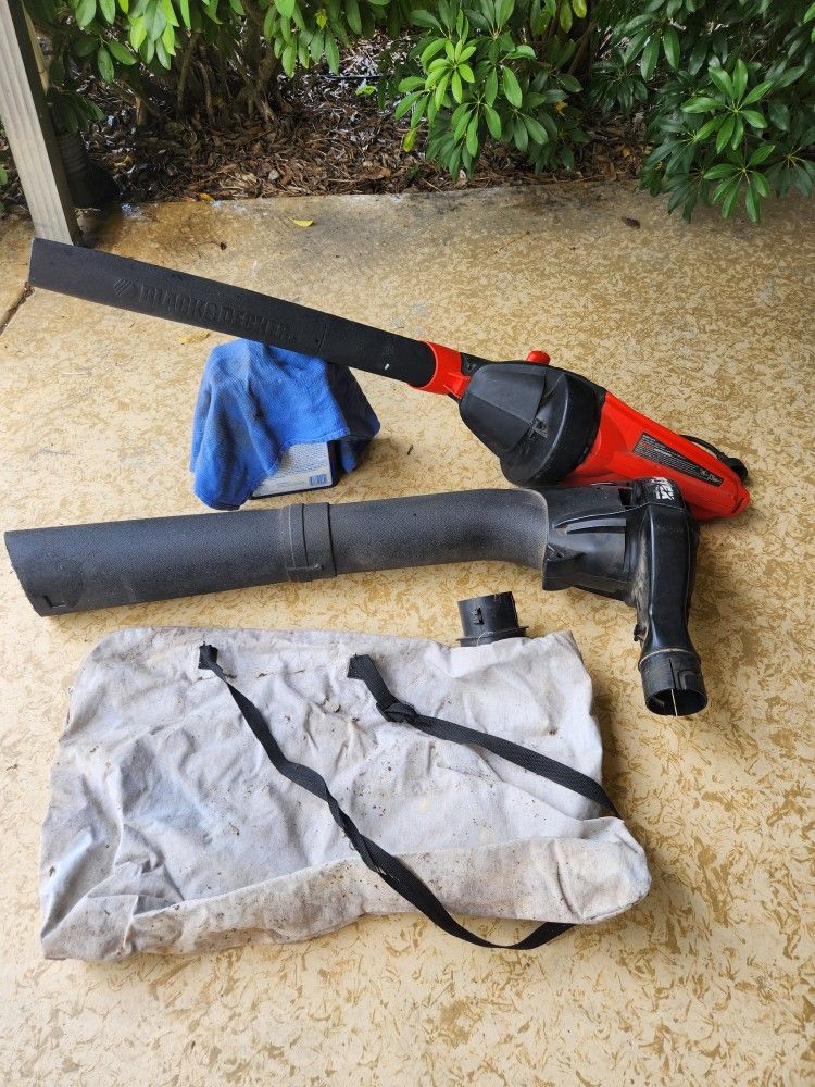 Black & Decker Blower/Leaf Vacuum