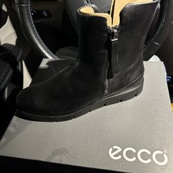 Ecco Boots 