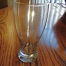 pilsner beer glasses (6), 3.25 “diameter x 7” high,--