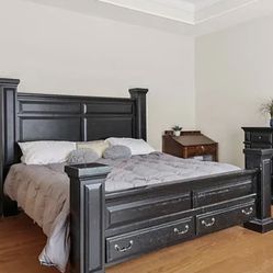 King size black panel bed