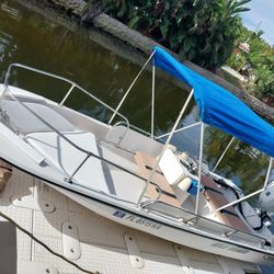 1998 Boston Whaler Sport With TRAILER 