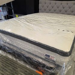 Queen Size Mattress Pillow Top Superior Hybrid Small Damage Reg $499 Take IT $180 