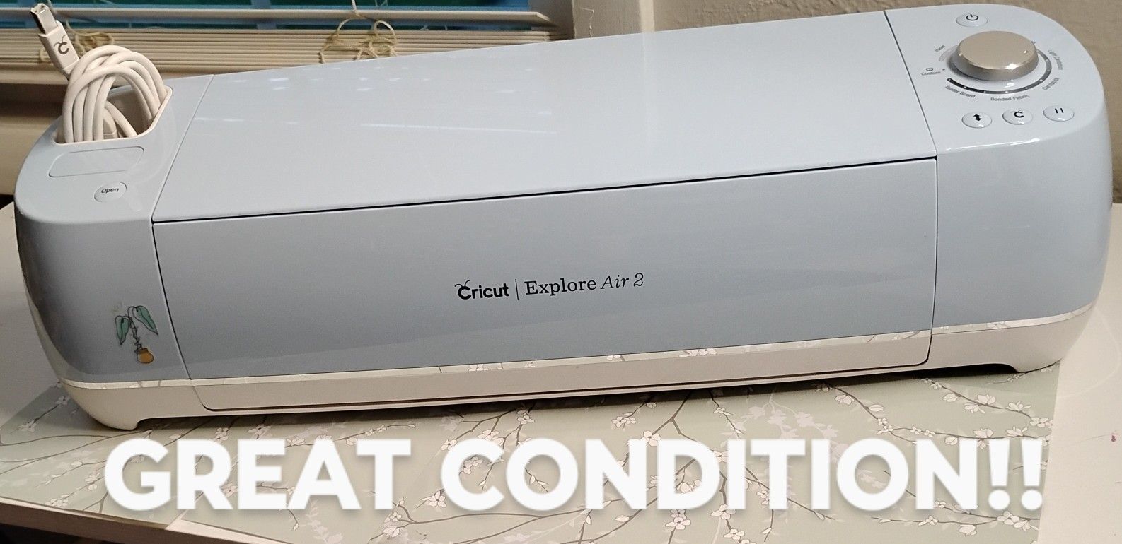 CRICUT EXPLORE 2 (BLUE) (EXCELLENT CONDITION) & ACCESSORIES