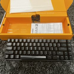 GLORIOUS GMMK Keyboard 