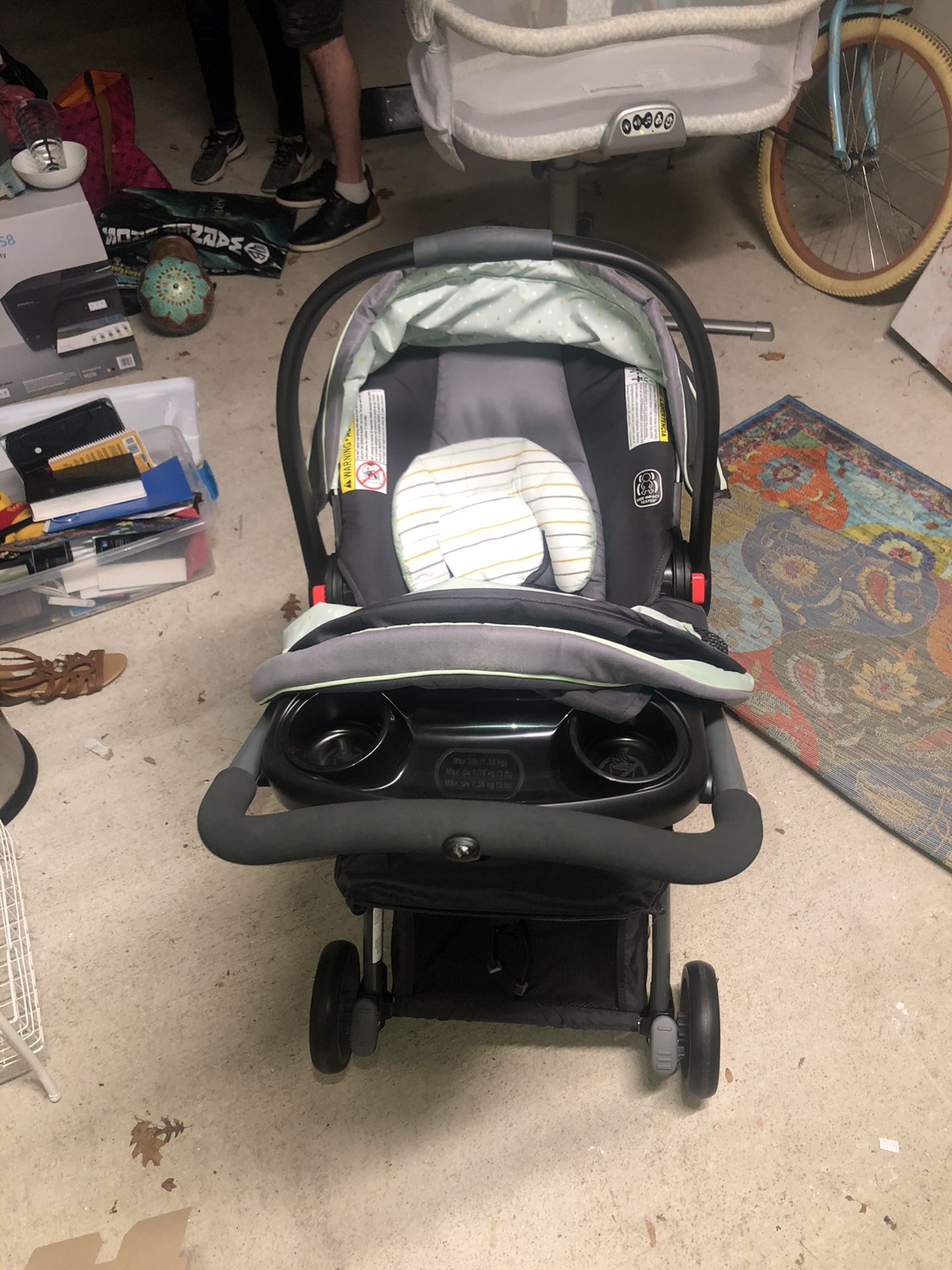 Graco car seat stroller combo with 3 bases