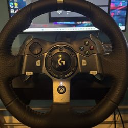 Logitech G920 sim racing wheel (With logitech shifter