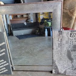 MIRROR AND CANVAS FRAMES