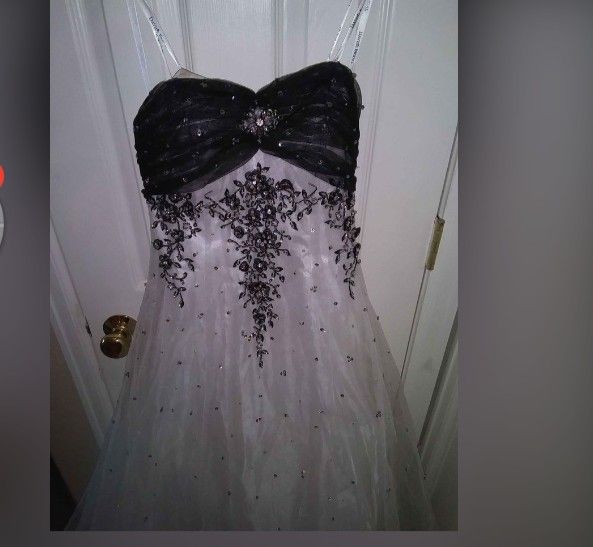Beautiful Black And White Dress