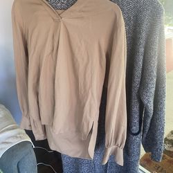 Uniqlo Cardigan Long Sweater & Blouse Sz XS