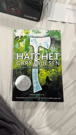 Hatchet by Gary Paulsen Paperback Book