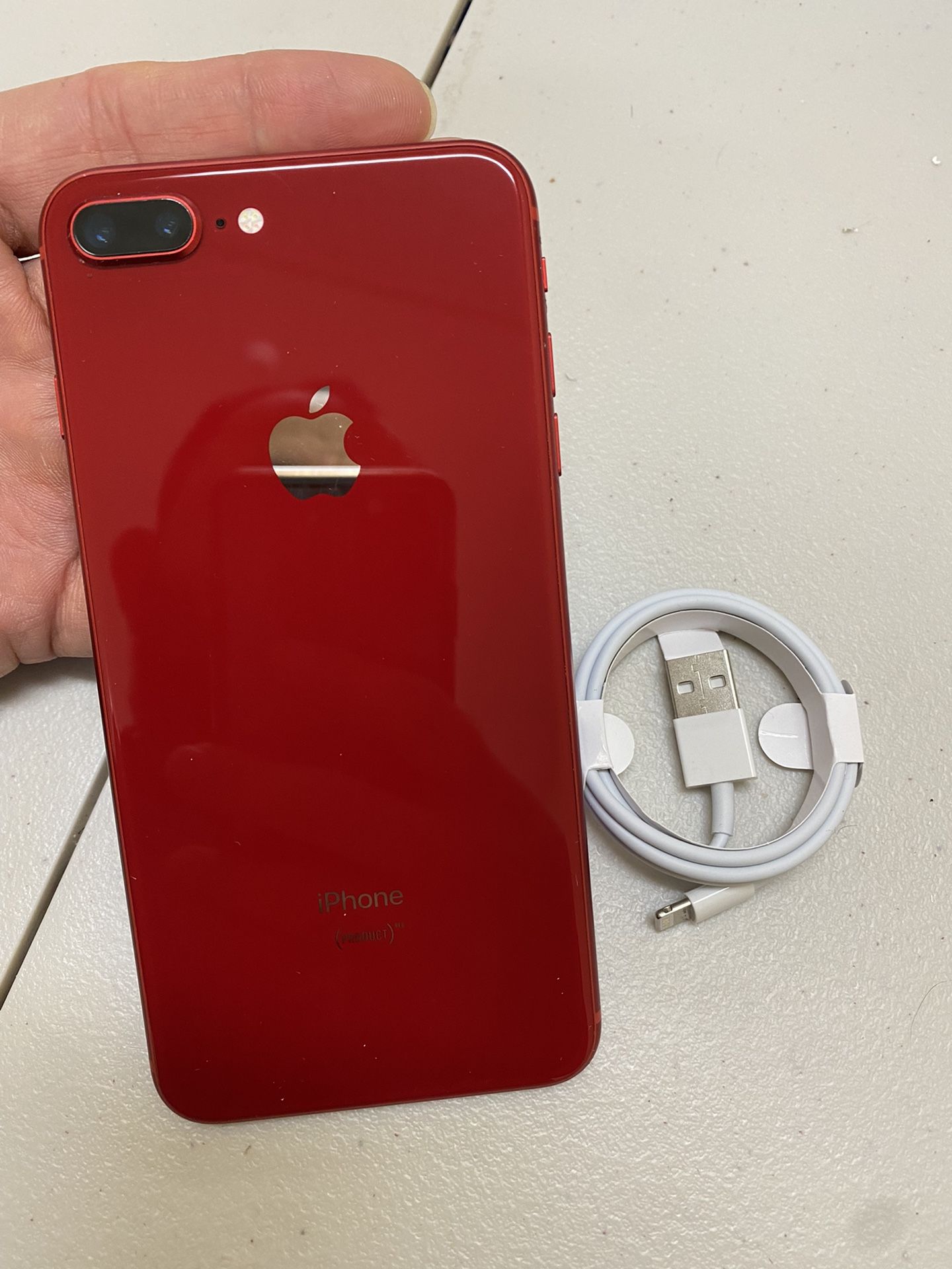 iPhone 8 Plus Unlocked 64 GB In Excellent Condition