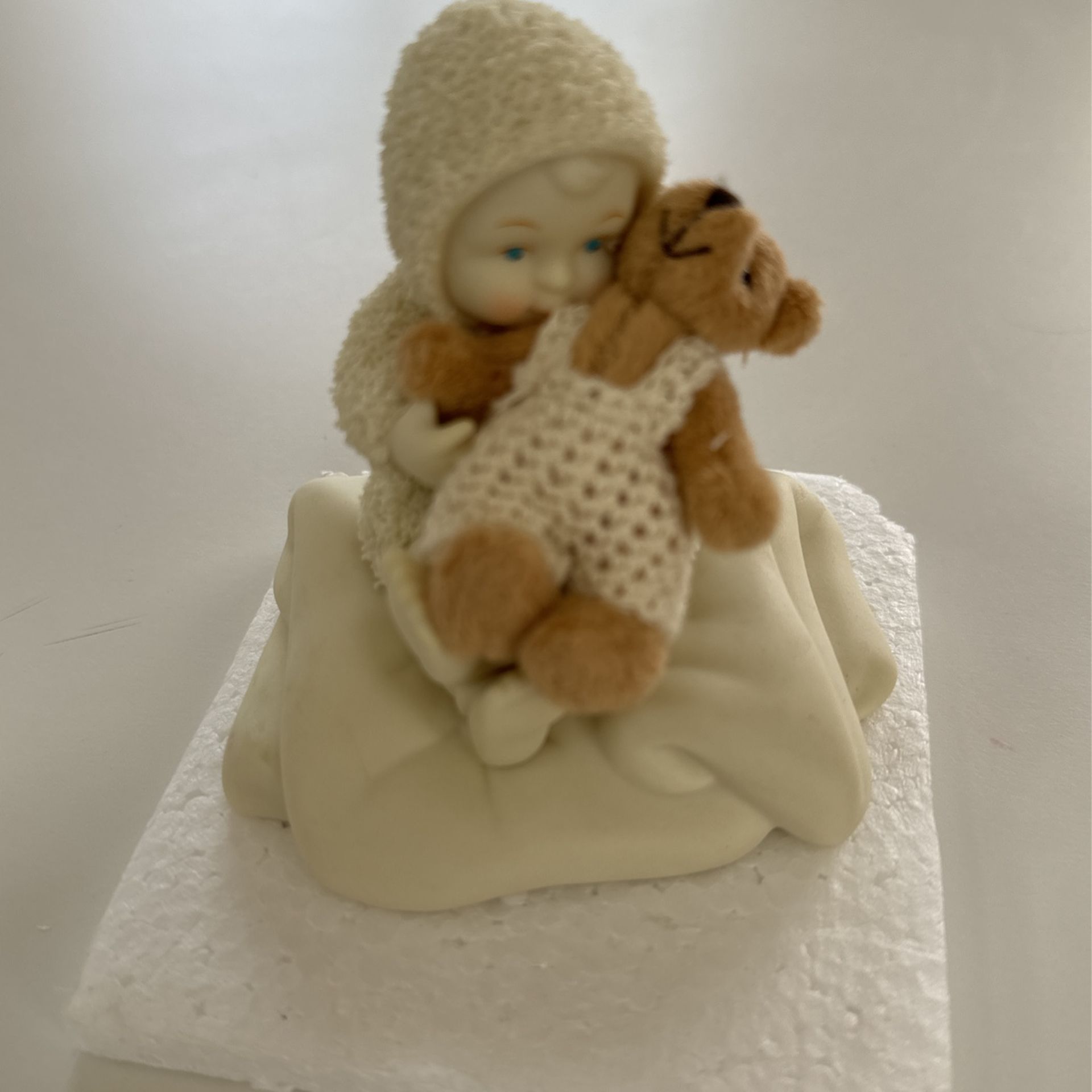 Snowbabies “A Hug’ll Make It Better.”