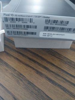 Google Pixel 10 - Obsidian color