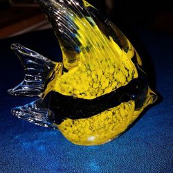 Lovely Glass Fish Paperweight 
