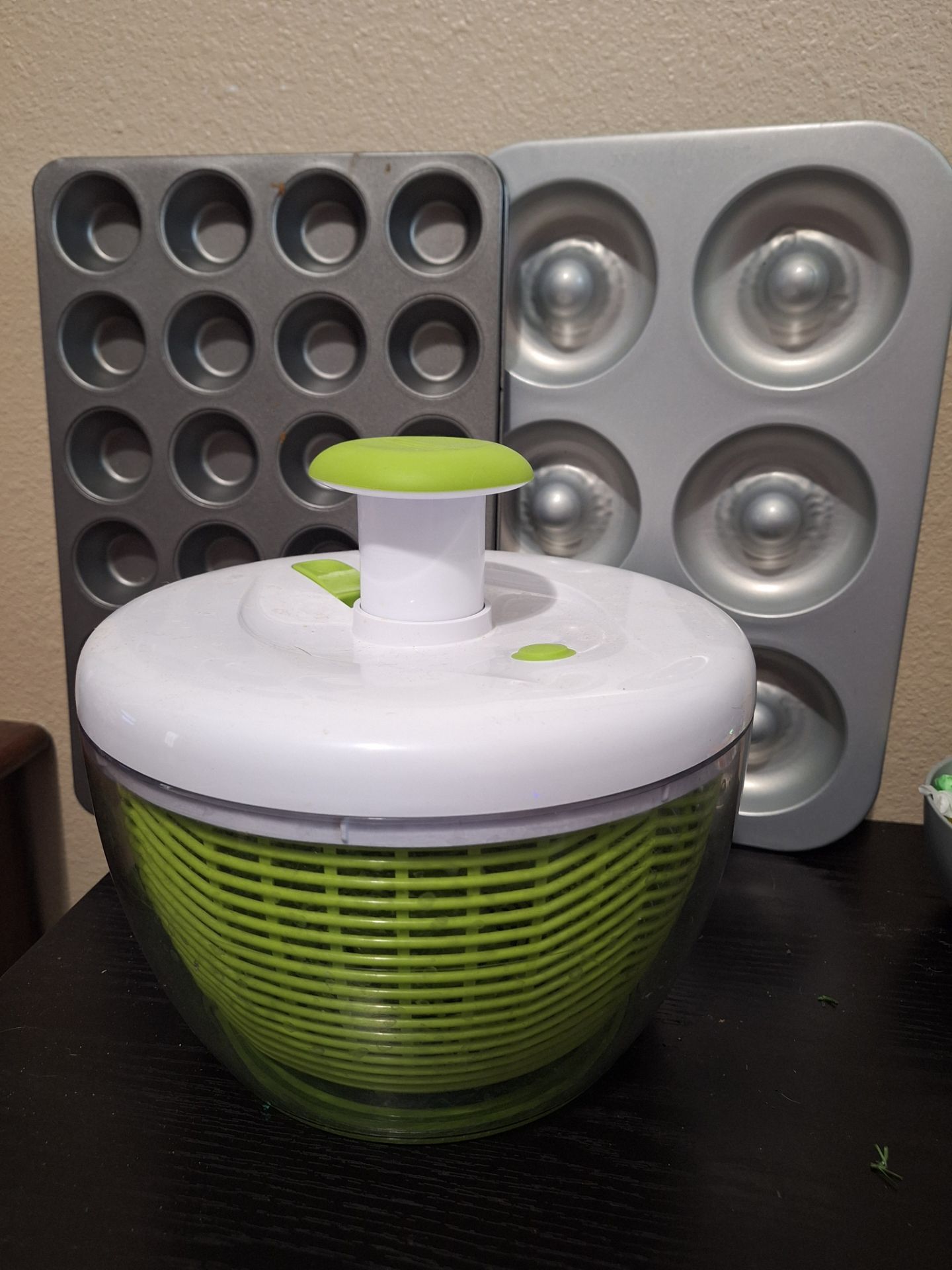 Salad Spinner, 24 Mini Muffin Pan, Donut Pan 3pc all for $20
