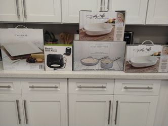Nuevo utensilios de cocina en caja nunca abiertos