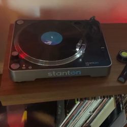 Vinyl Record Player Stanton T.52  