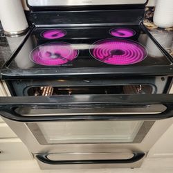 Electric Frigidaire Stove Used Very Good Condition. 💯 
