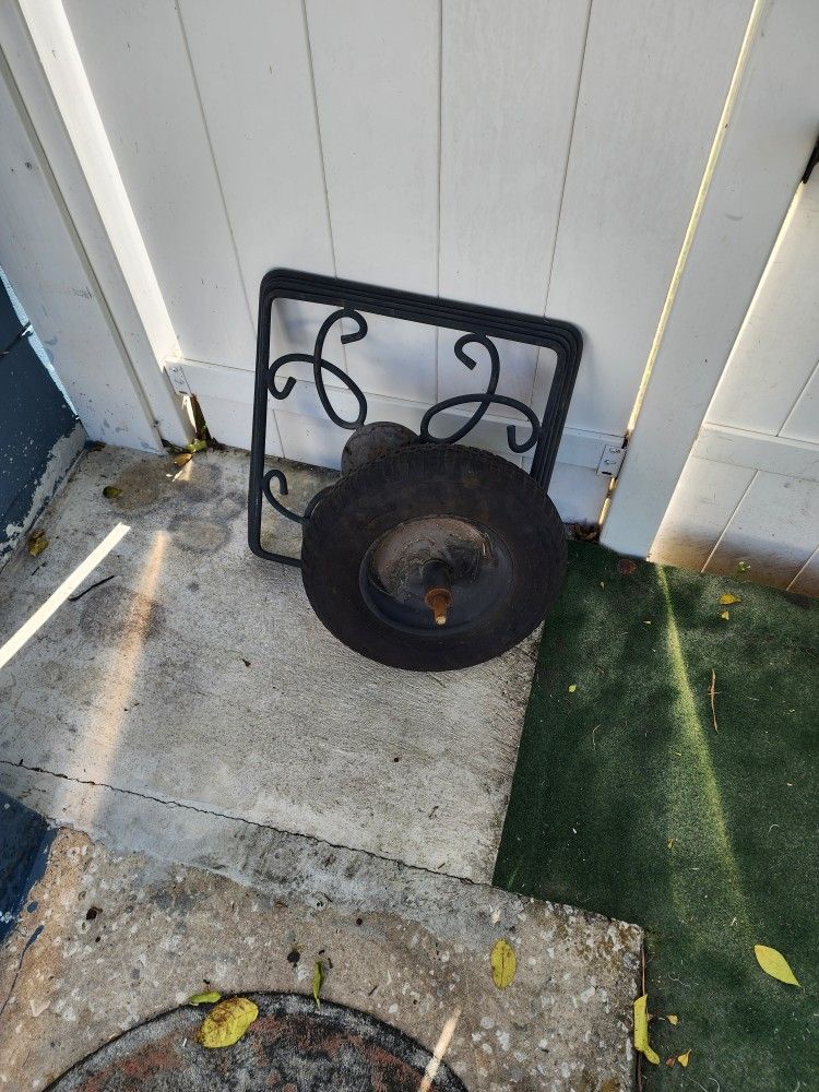 Umbrella Stand And Weel Barrel Tire