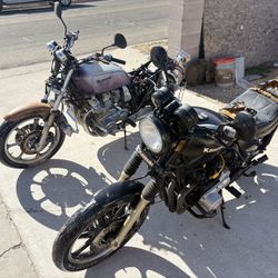 2 Matching Motorcycles, Kawasaki KZ1000 Motorcycles
