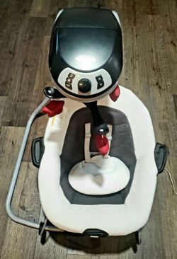 Graco DuetSoothe Baby Swing and Rocker with Portable Seat, Winslet