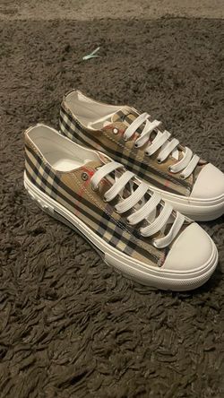 women burberry shoes