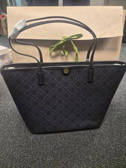Tory Burch Tote with inside pouch
