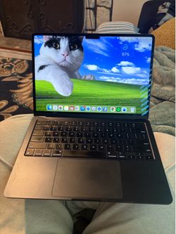 Macbook Air M2 Midnight - Great Condition (2024 Purchase)