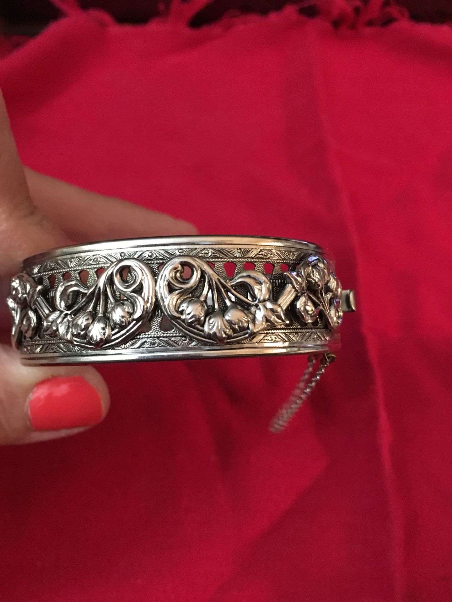 Bracelet