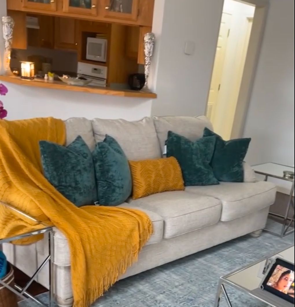 Sofa Set