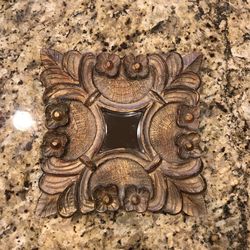 Decorative Wall Hanging With Flowers And Small Mirror Gold Tonrs
