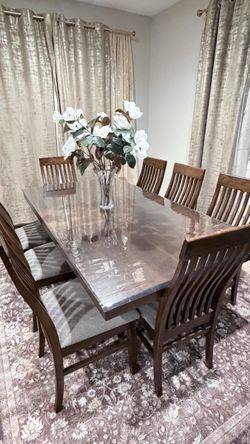 Dinning table 8 chairs