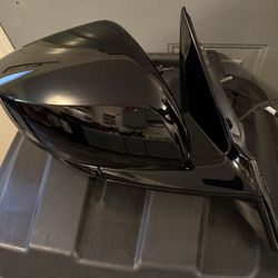 2021-2024 Grand Cherokee Outside Rear-view Mirror, Right Side, OEM