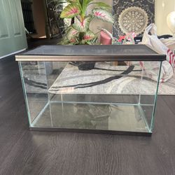 5 Gallon Animal/ Fish Glass Tank