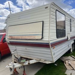 RV HOME 🏠  1989 TERRY - Need Work/ Super Good Deal