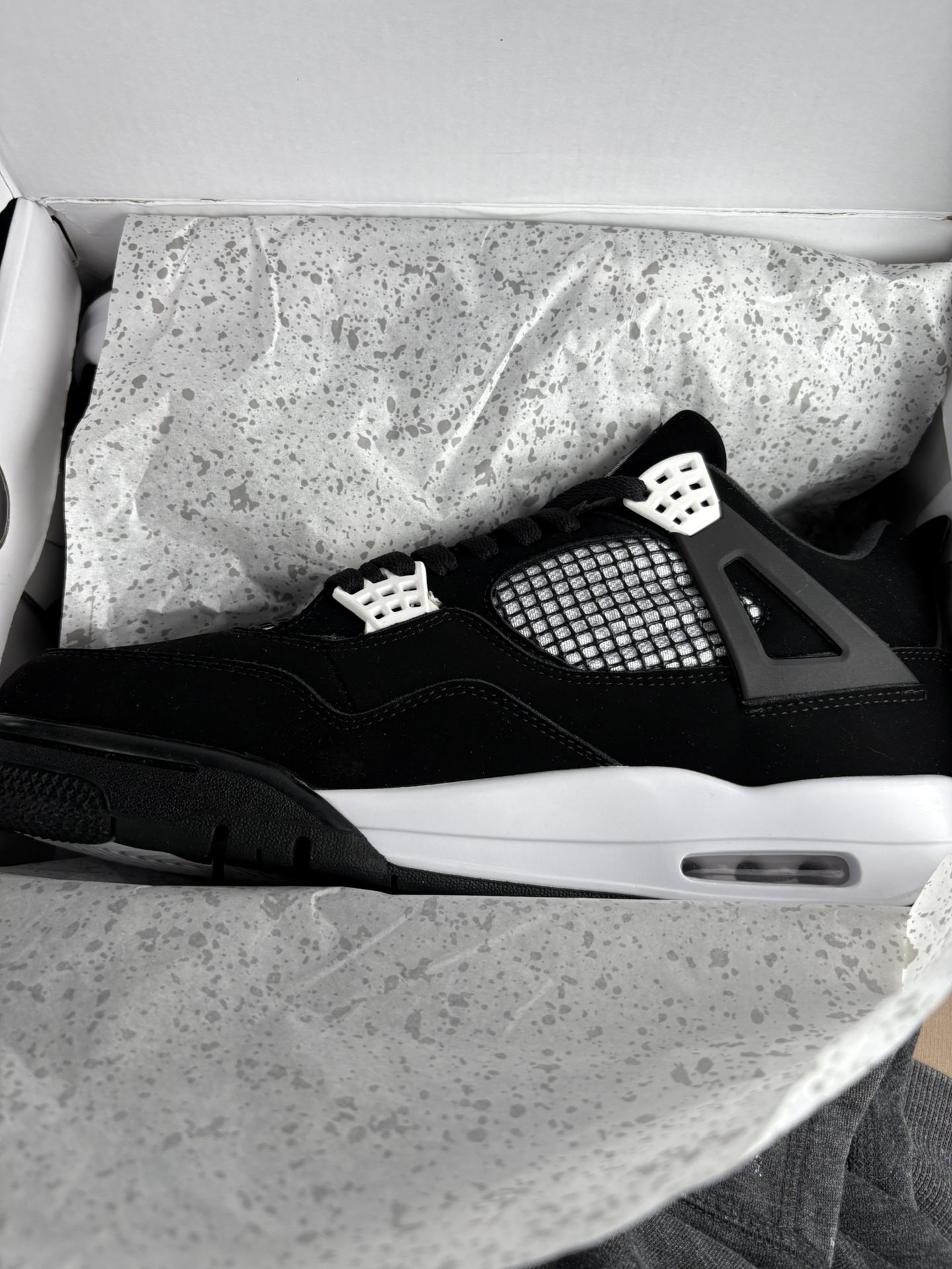 Air Jordan 4 Retro White Thunder Size 12
