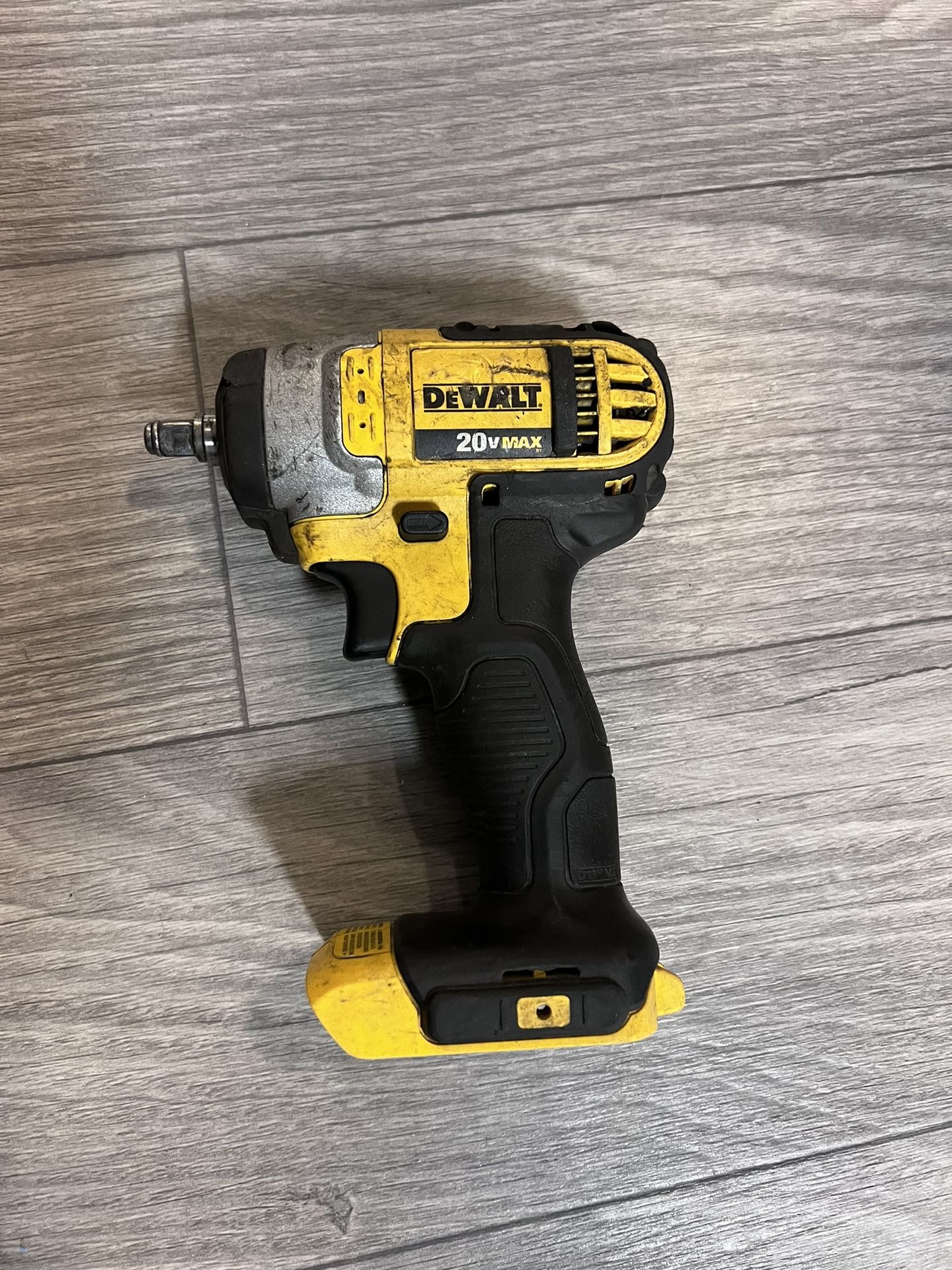 Dewalt 3/8 Impact Wrench