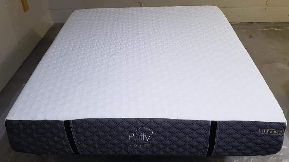 Puffy, Puffy Royal Hybrid Mattress, King, Like New
