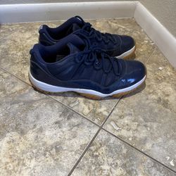 Jordan 11 Low Navy Gum Size 14