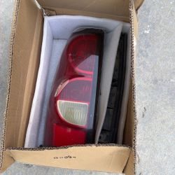 07 Chevy Silverado Taillight 