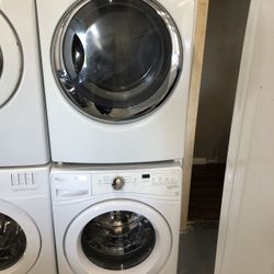 Front loader set washer and dryer whirlpool IBFS3