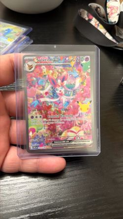 Sylveon ex Pokémon Card 153/165