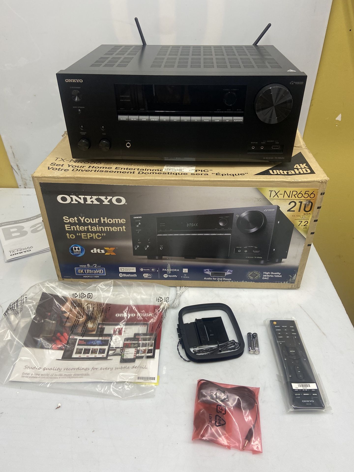 Onkyo TX-NR696 7.2 Channel THX Dolby Atmos Audio Video Network Receiver