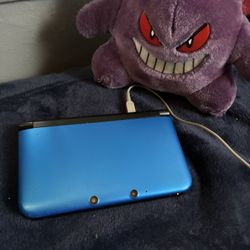 Blue Nintendo 3DS  W/ Pokemon Diamond Game Sold Together 